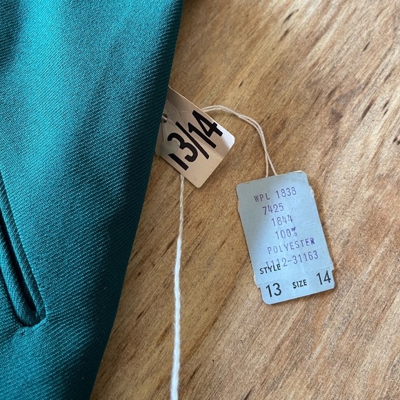 Vintage NWT Polyester Skirt - Picture 3 of 5